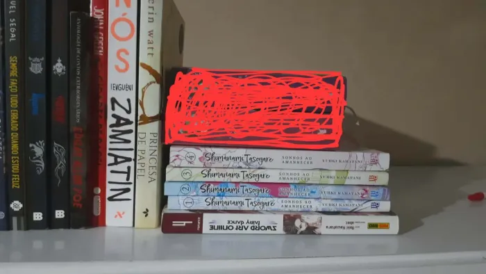 Kit com 7 livros(2 livros e 5 mangas)
