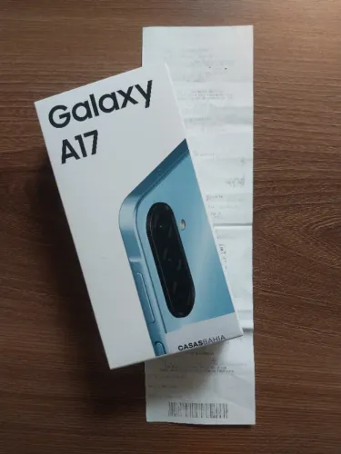 Samsung Galaxy A17 Tela 6.7" Super AMOLED Câmera Tripla 50MP na caixa com nota fiscal novo