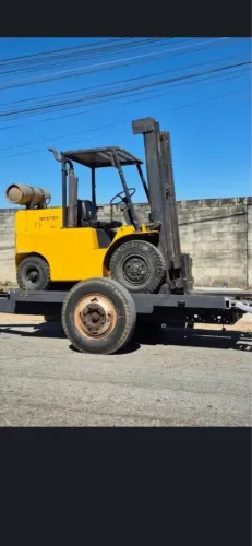Empilhadeira Hyster 3 toneladas triplex 