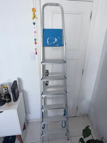 Escada em alumínio 6 degraus