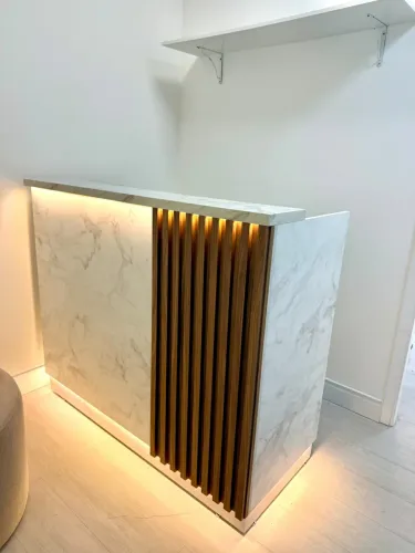 Balcão de recepção com led
