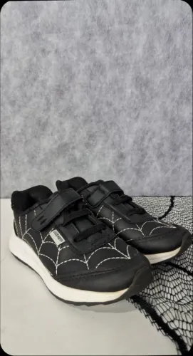 Tênis infantil teia de aranha - leia a descrição - halloween goth gotico dark aesthetic