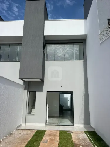 Casa Para Venda No Bairro Novo Mundo
