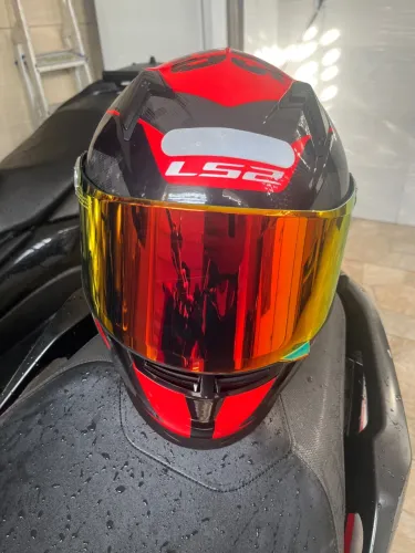 Capacetes mt e ls2