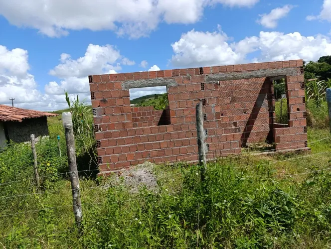 Aceito troca em carro  de trabalho tereno com casa levantada em São Lourenço da mata 11x16
