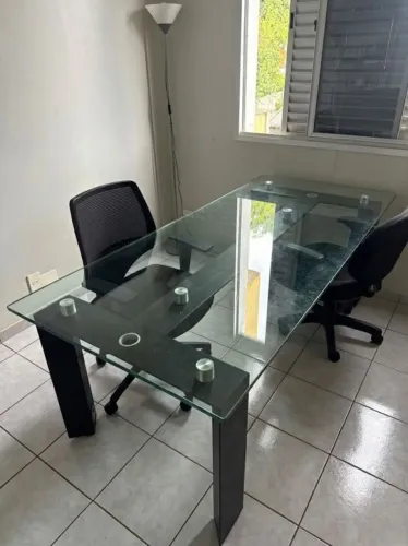 Mesa de Vidro Grande para Escritório ou Reunião (Alto Padrão)