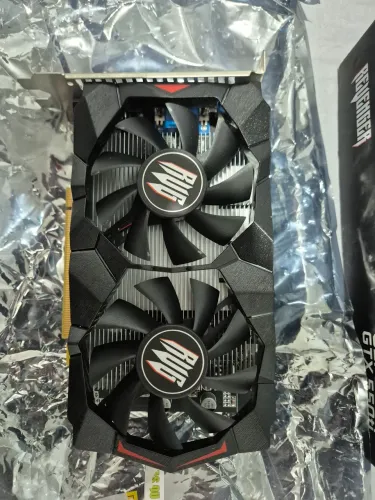 Placa de video GTX 550 TI 4GB NVIDIA