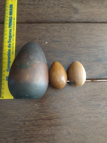 Ovos de madeira decoração 