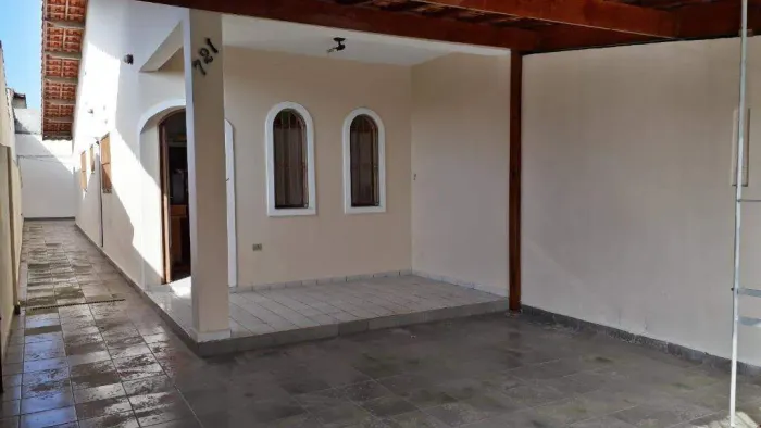 Casa residencial à venda no Jardim Corumbá, Itanhaém 2 quartos e 2 vagas
