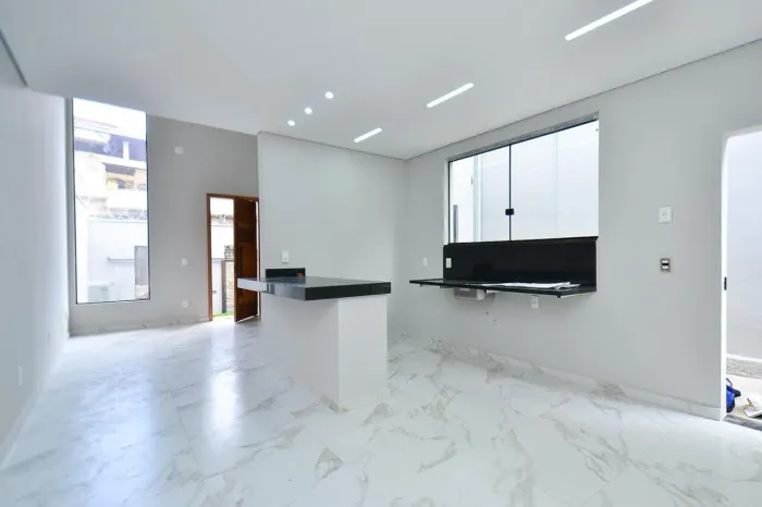 Casa à Venda - Santa Efigênia, 3 Quartos, 200 m2