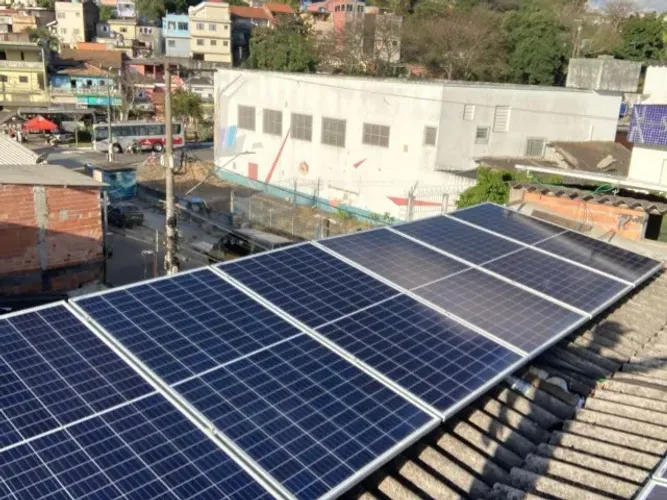 Painel Solar Fotovoltaico 340W - BYD 340PIK-36 + Inversor Solis S6GR1P5K