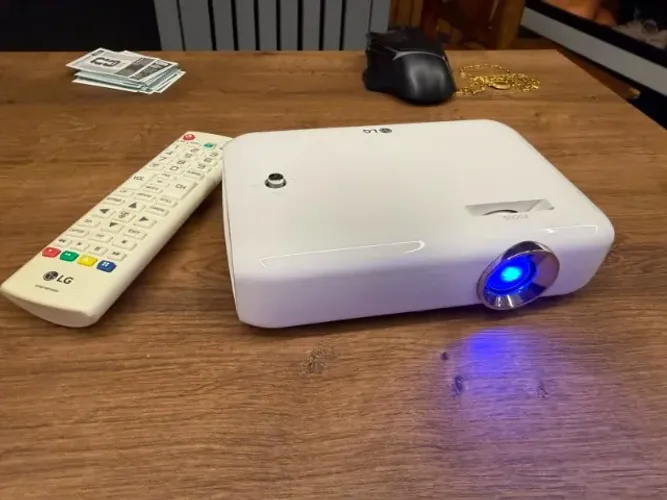 PROJETOR LG PH550