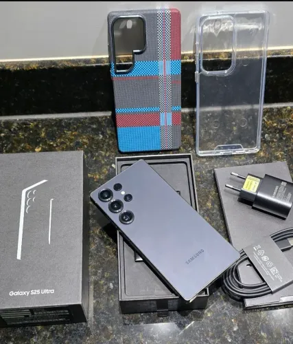 Samsung S25 ULTRA 512gb,Impecável, Muito Novo, Analiso TROCAS