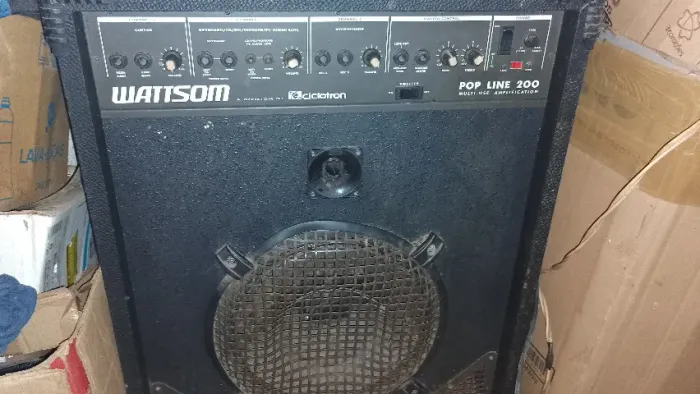 Amplificador Wattsom Pop Line 200 para guitarras e microfone