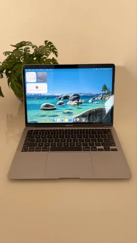 MacBook Air M1 (2020) Space Gray