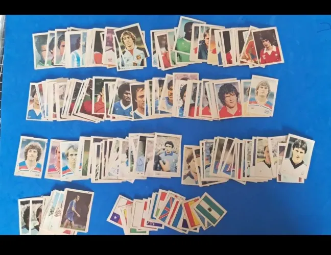 230 figurinhas Copa do Mundo Espanha Rei Arte 1982 usadas 