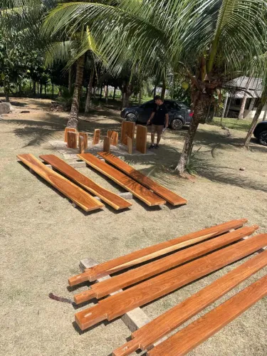 MESA RÚSTICA FEITA ARTESANALMENTE