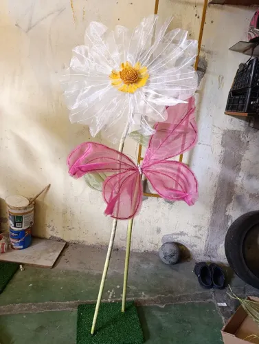 Flores de organza, decoração pra festa