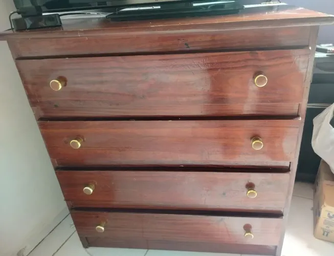 Vendo cômoda 