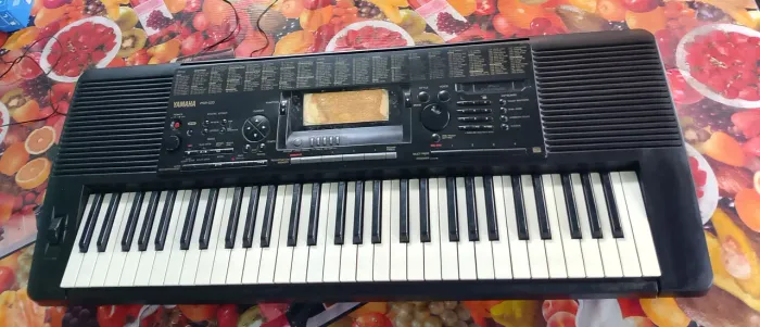 Teclado yamara psr520