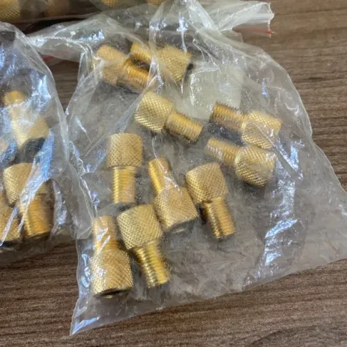 Rf090 Para revenda 50 unidades Adaptador de bico fino para bico grosso de câmara de ar