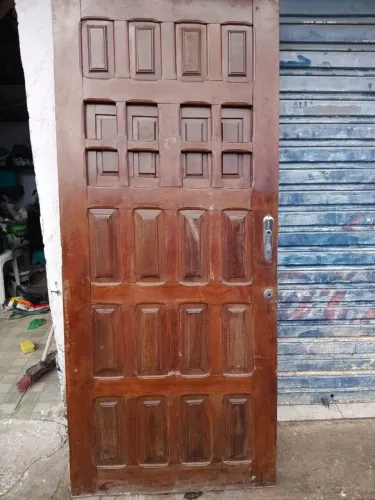 Porta de jatobá para frente largura 86 altura 2,7 valo $700 só ligar *71 ou zap