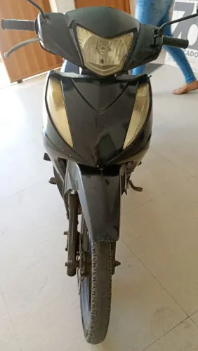 Vendo a Shineray 50 jet,nunca foi emplacada com nota fiscal....Aproveite ....