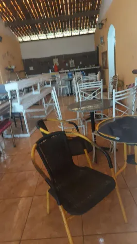 Casa Comercial em fr071 97 11 80 34ente a madeireira Vitória ( Estrada do côco