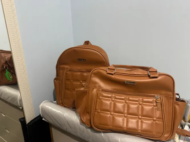     Kit Bolsa Maternidade Hug Original Caramelo - Mochila + Bolsa