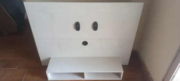 PAINEL DE TV COM APARADOR 1.20X0.90 SEM DETALHES