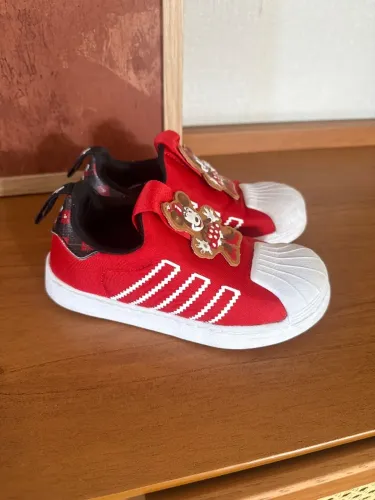 Temos adidas original