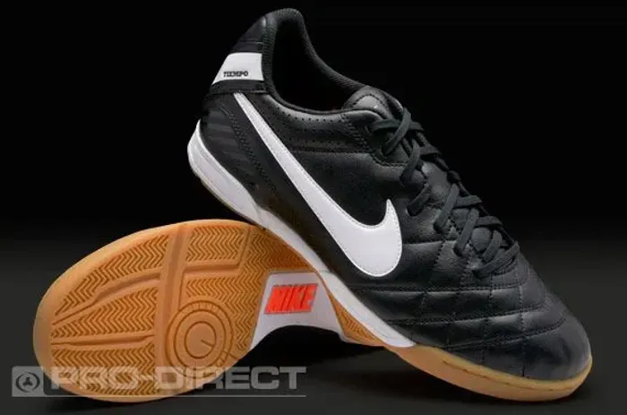 Chuteira Nike Tiempo futsal