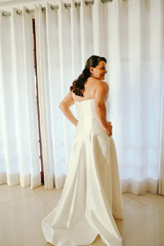 Vestido de Noiva Elegante feito Sob Medida