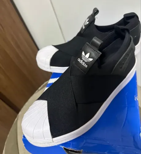 TÊNIS ADIDAS SLIP ON