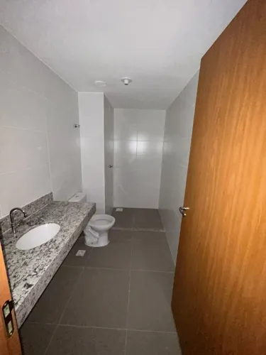 Bancada em Pedra Natural  - Granito Polido Branco Dallas 1,20 x 0,65 m