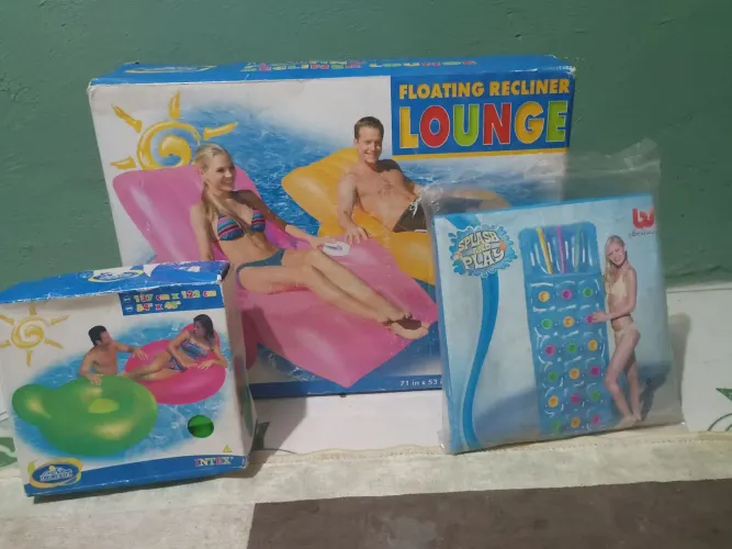 Vendo boia inflável de ótima qualidade