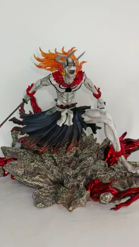 Action figure Ichigo Hollow Vasto Lorde - na caixa