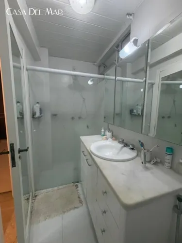 Apartamento para Venda em Florianópolis, Centro, 2 dormitórios, 2 banheiros, 1 vaga