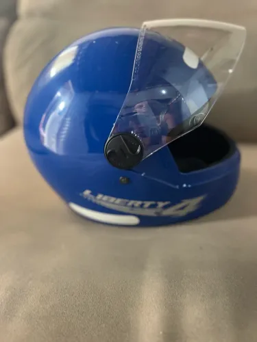 Capacete novo