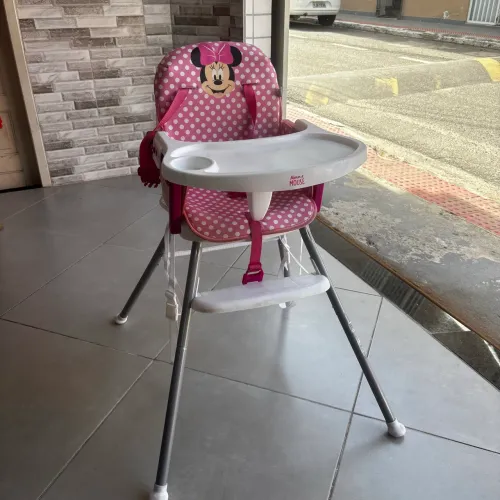 Vendo cadeirinha de alimentação da Minnie