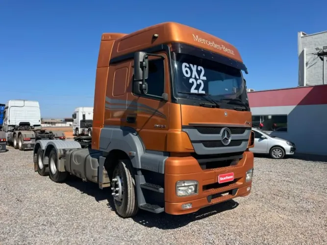 MB Axor 2544S ano 21/22, Pneus novos, Suspensão de Mola E Kit Hidráulico.