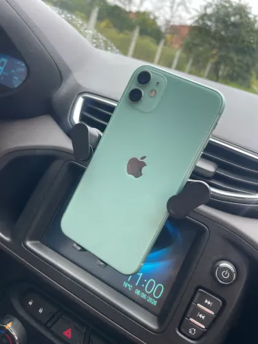 iPhone 11, 128gb SEM MARCAS DE USO! Funcionando tudo!