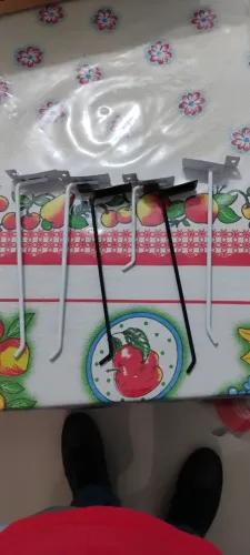 Ganchos para painel canaletado