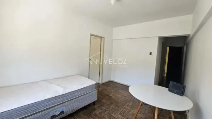 Apartamento : / Residencial / Glória
