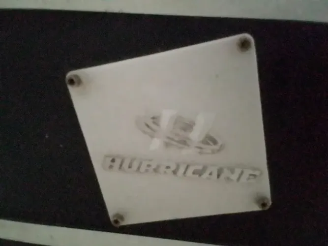 VENDO UMA CAIXA D SOM PARA CARRO COM MODULO E CABEAMENTO