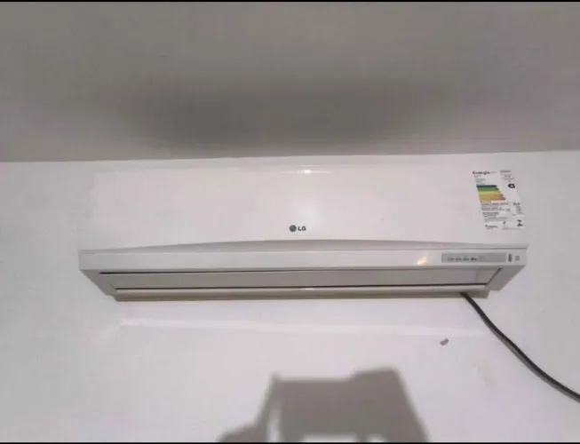 Ar condicionado split LG 12 mil BTUs completo com tudo funcionando tudo perfeitamente