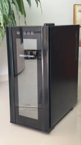 Adega Climatizada Brastemp 12 Garrafas com Painel Touch All Black