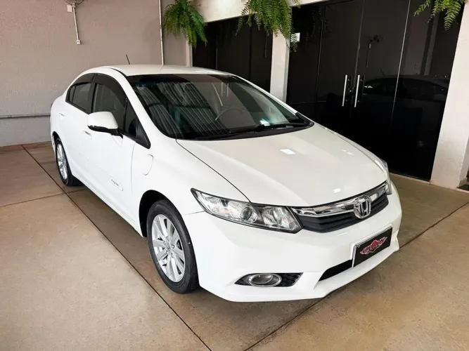 Honda Civic Sedan LXS 1.8/1.8 Flex 16V Aut. 4P 2014