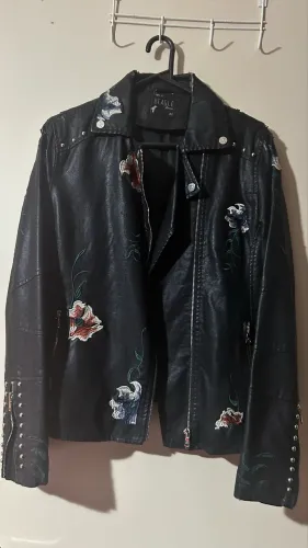 Jaqueta de couro corina com flores