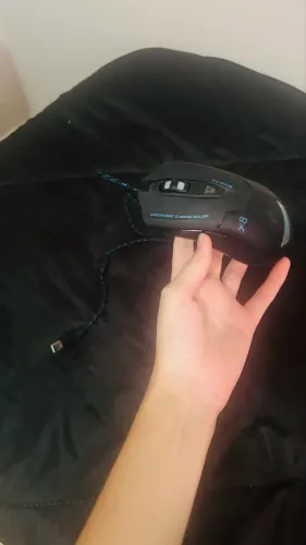 Mause gamer com fio e iluminação RGB,funcionando perfeitamente sem danos ou problemas